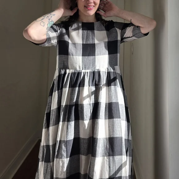 Adorable Checkered Dress L - Picture 4 of 5